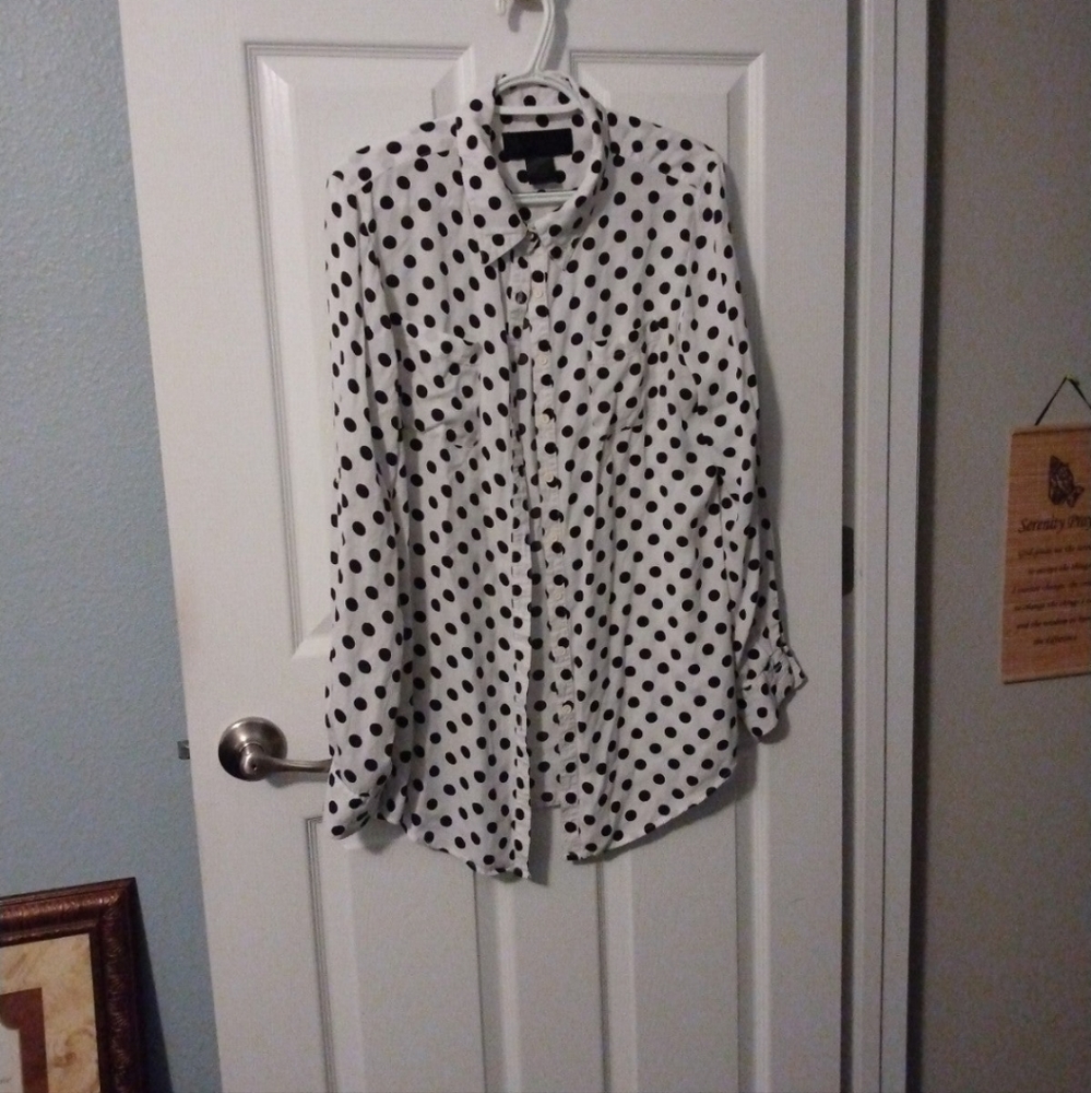 Kim Kardashian L/S polka dot dress shirt size medium